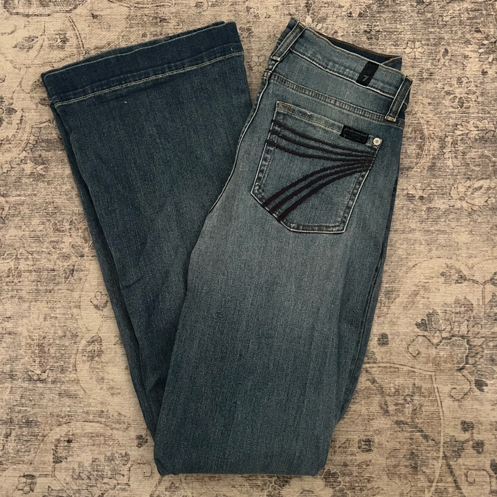 7 For All Mankind - DOJO in Distressed Denim Light Size 26